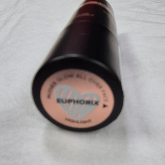 NUDESTIX Nudies Glow Cream Highlighter Stick - Picture 3 of 6